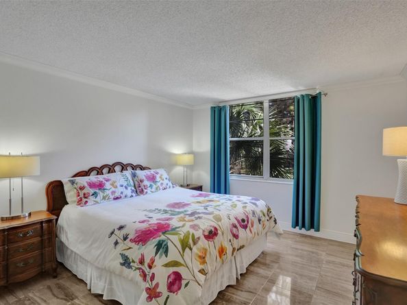 4898 NW 29th Ct 204, Lauderdale Lakes FL 33313