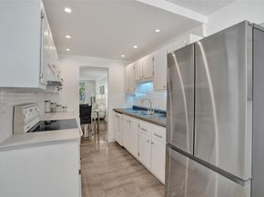 4898 NW 29th Ct 204, Lauderdale Lakes FL 33313