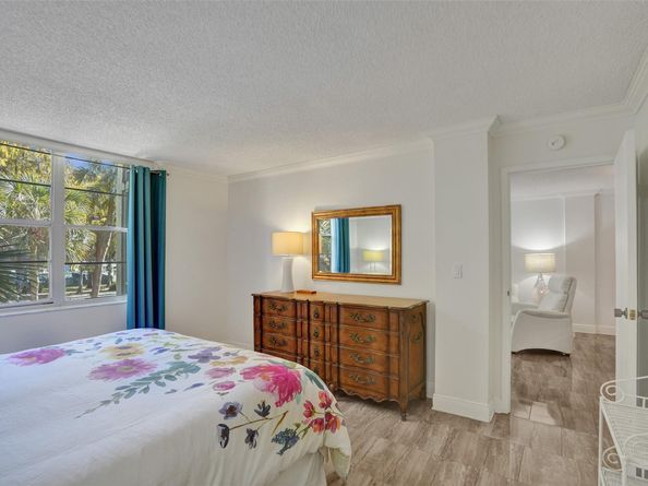 4898 NW 29th Ct 204, Lauderdale Lakes FL 33313