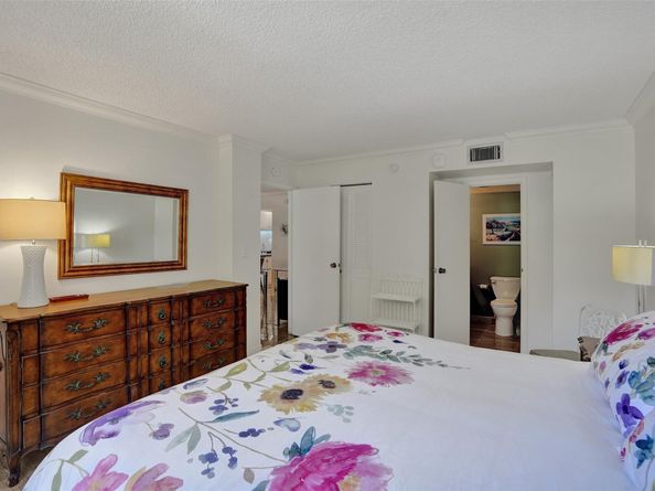 4898 NW 29th Ct 204, Lauderdale Lakes FL 33313