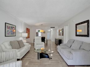 4898 NW 29th Ct 204, Lauderdale Lakes FL 33313