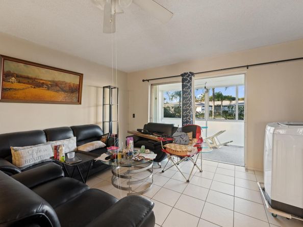 12007 Poinciana Boulevard 102, Royal Palm Beach FL 33411
