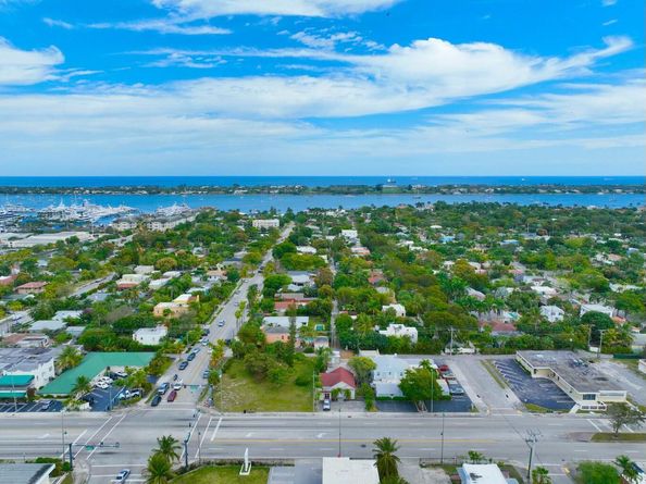3608 Broadway Avenue, West Palm Beach FL 33407