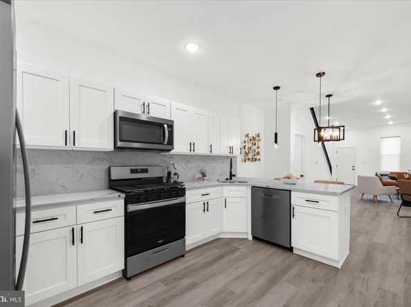 4038 Green Street, Philadelphia PA 19104