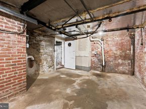 5550 Cedar Avenue, Philadelphia PA 19143