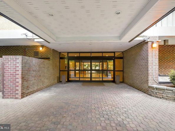 6101 Edsall Road 211, Alexandria VA 22304