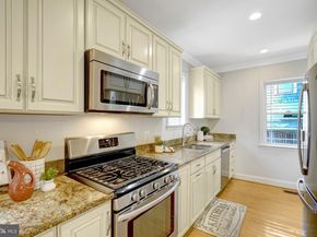 2249 N Wakefield Street N, Arlington VA 22207