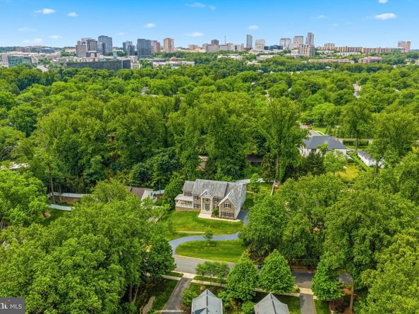 7821 Old Falls Road, Mclean VA 22102