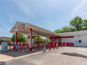 821 E Pleasant Avenue, Glenside PA 19038
