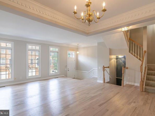 9551 Lagersfield Circle, Vienna VA 22181