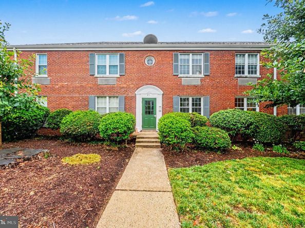 211 E Glebe Road D, Alexandria VA 22305