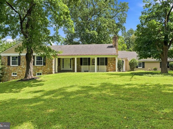 905 Newtown Road, Devon PA 19333