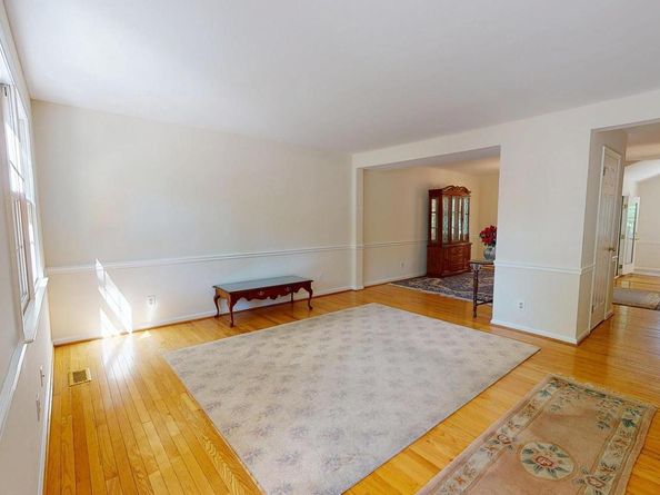 4040 Diane Way, Doylestown PA 18902