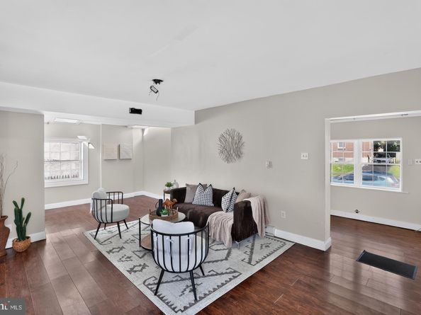 916 Spruce Street, Collingdale PA 19023