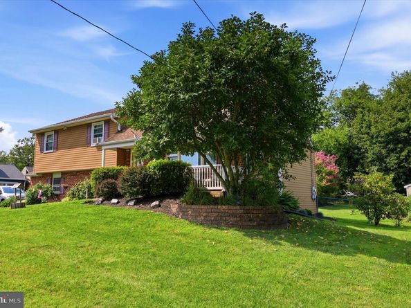 337 Middle Holland, Southampton PA 18966