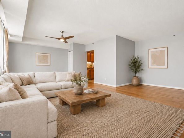 3713 S George Mason Drive 810, Falls Church VA 22041