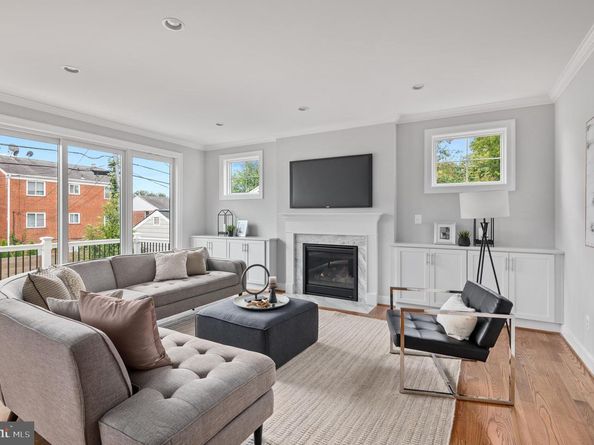 6947 28TH Street N, Arlington VA 22213