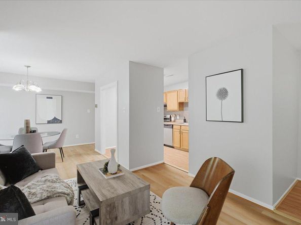 485 N Armistead Street 202, Alexandria VA 22312