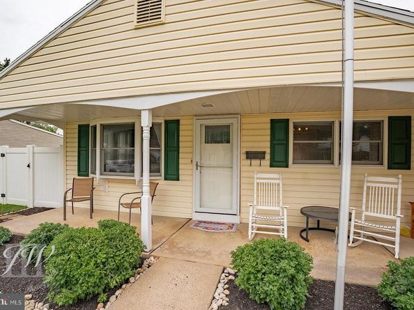 212 Stanford Road, Fairless Hills PA 19030