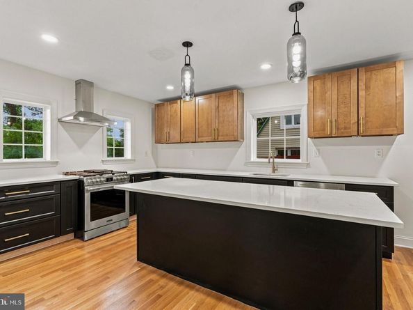 1006 26TH Street S, Arlington VA 22202