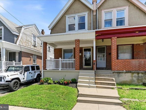 712 Pusey Avenue, Collingdale PA 19023