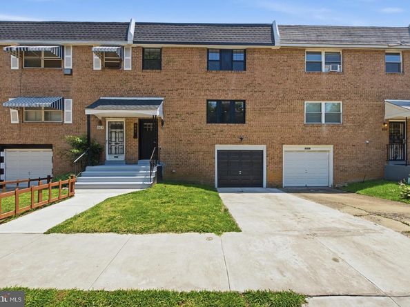 861 N 7TH Street, Philadelphia PA 19123