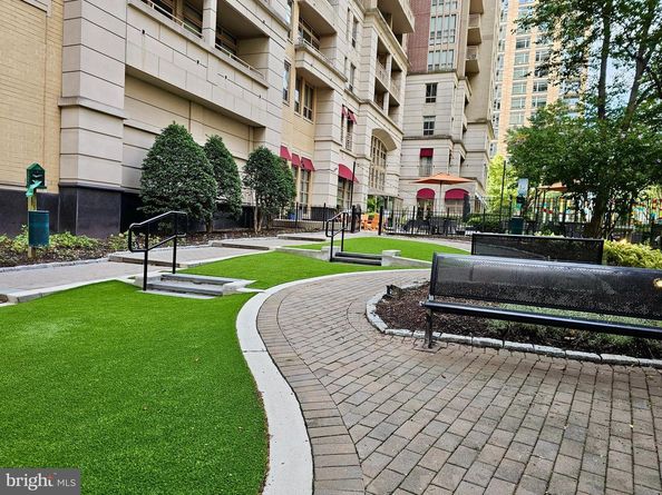 888 N Quincy Street 1004, Arlington VA 22203