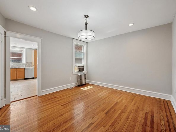 7510 Boyer Street, Philadelphia PA 19119