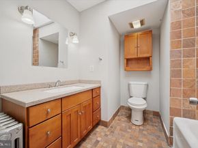 7510 Boyer Street, Philadelphia PA 19119