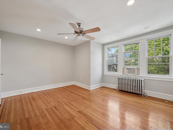 7510 Boyer Street, Philadelphia PA 19119