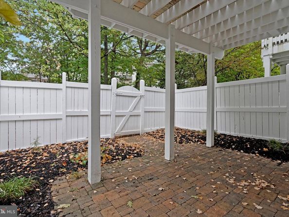 12033 Edgemere Circle, Reston VA 20190