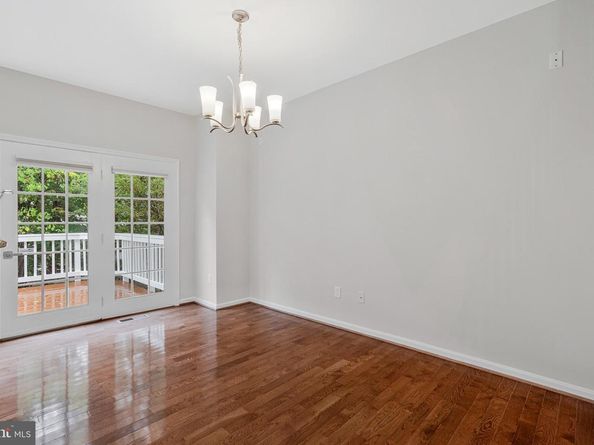 12033 Edgemere Circle, Reston VA 20190