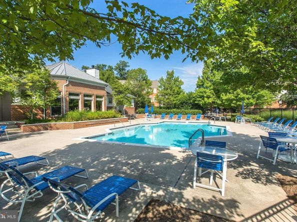 12033 Edgemere Circle, Reston VA 20190