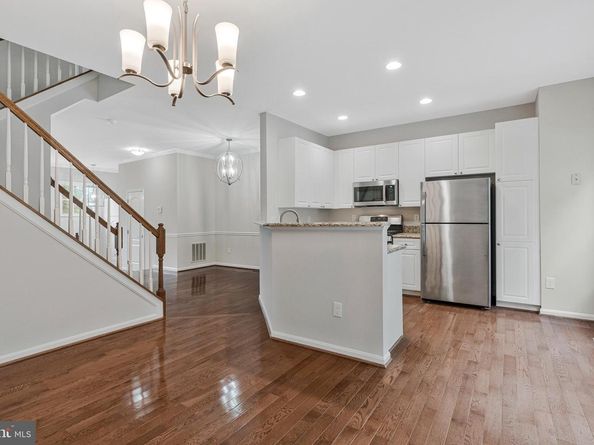 12033 Edgemere Circle, Reston VA 20190