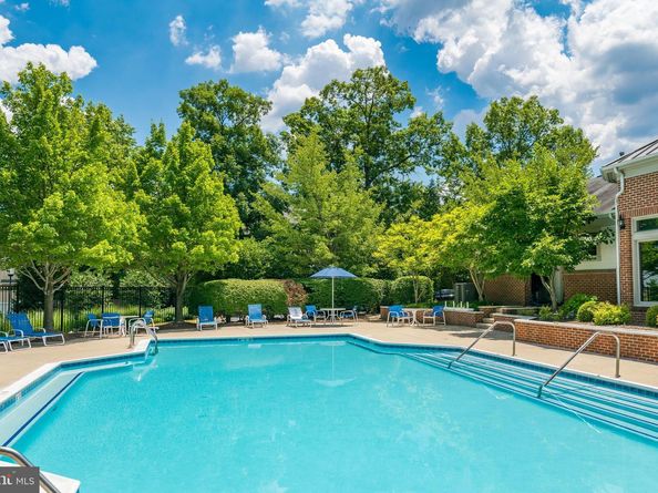 12033 Edgemere Circle, Reston VA 20190