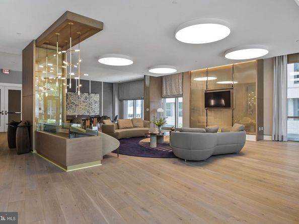 7887 Jones Branch Drive 1004, Mclean VA 22102