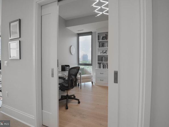 7887 Jones Branch Drive 1004, Mclean VA 22102
