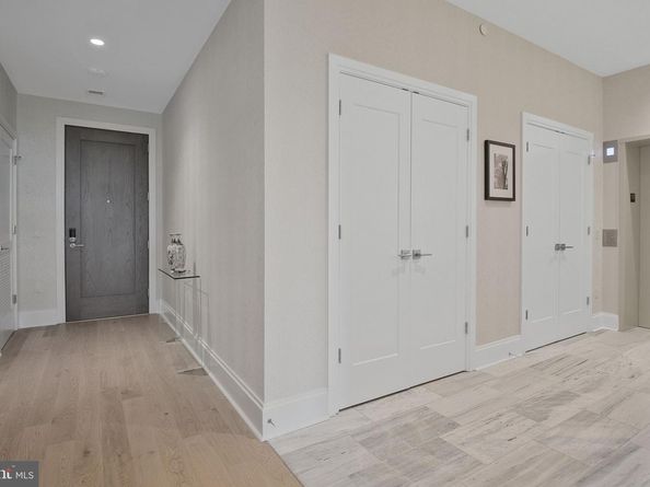 7887 Jones Branch Drive 1004, Mclean VA 22102