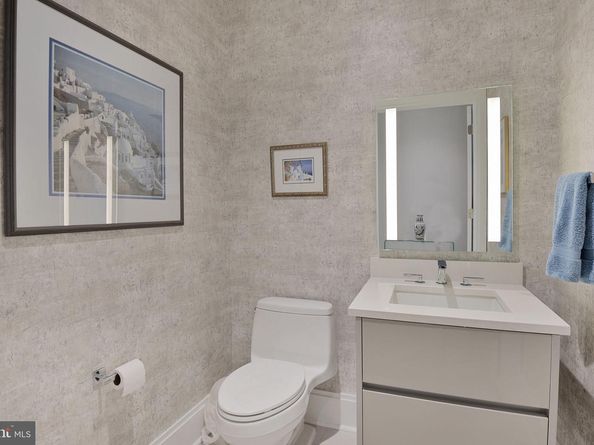 7887 Jones Branch Drive 1004, Mclean VA 22102