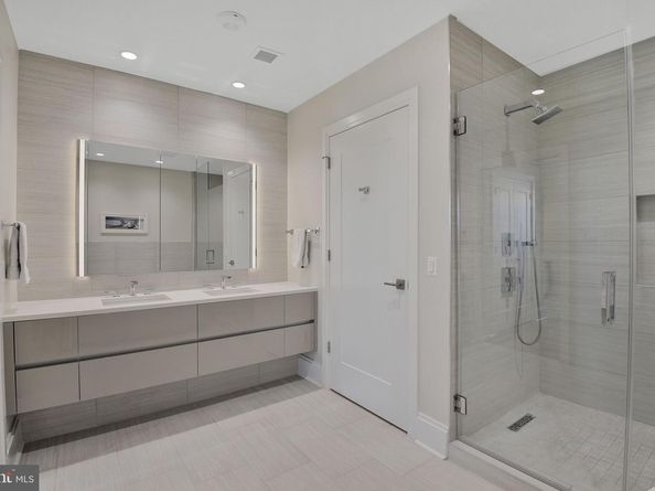 7887 Jones Branch Drive 1004, Mclean VA 22102