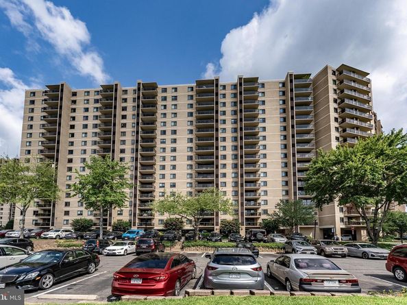 203 Yoakum Parkway 403, Alexandria VA 22304