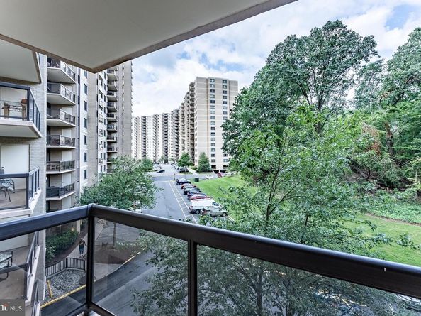 203 Yoakum Parkway 403, Alexandria VA 22304