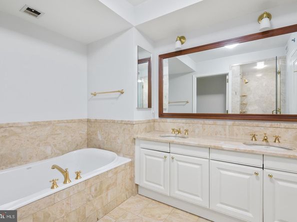 1155 23rd Street NW 6C, Washington DC 20037
