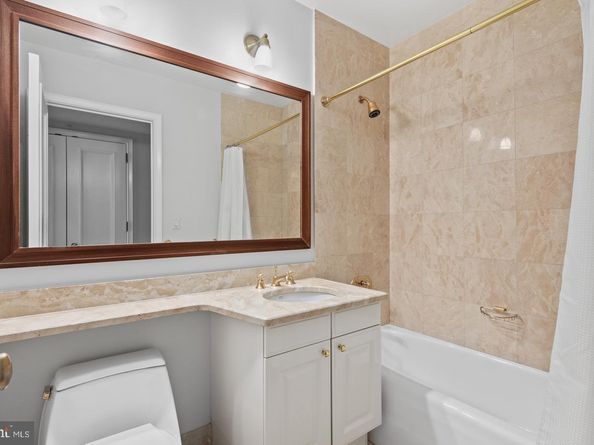1155 23rd Street NW 6C, Washington DC 20037