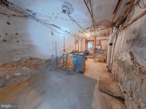 2713 W Allegheny Avenue, Philadelphia PA 19132