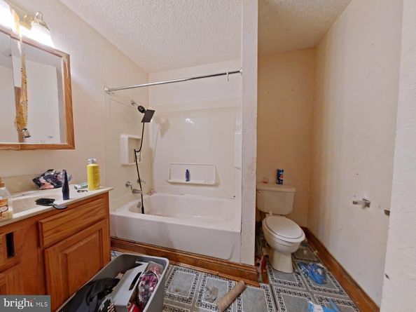 2713 W Allegheny Avenue, Philadelphia PA 19132