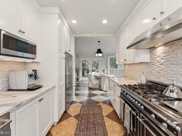 5059 Glenbrook Terrace NW, Washington DC 20016
