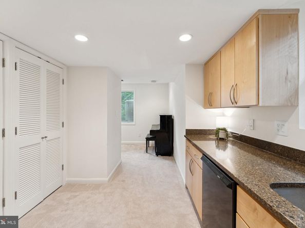 5059 Glenbrook Terrace NW, Washington DC 20016
