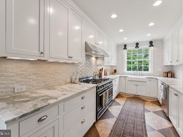 5059 Glenbrook Terrace NW, Washington DC 20016