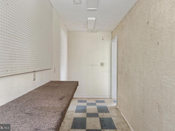 7026 Ridge Avenue, Philadelphia PA 19128
